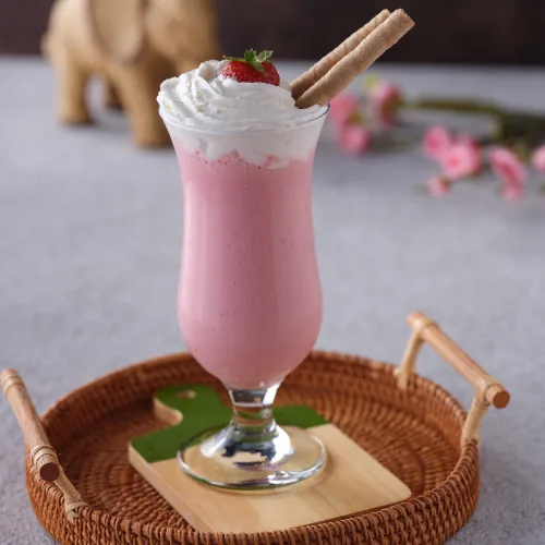 Çilekli Milkshake