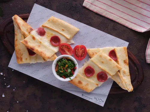 Sucuklu Pide